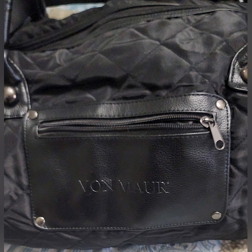 Von‎ Maur Black Quilted Travel Bag